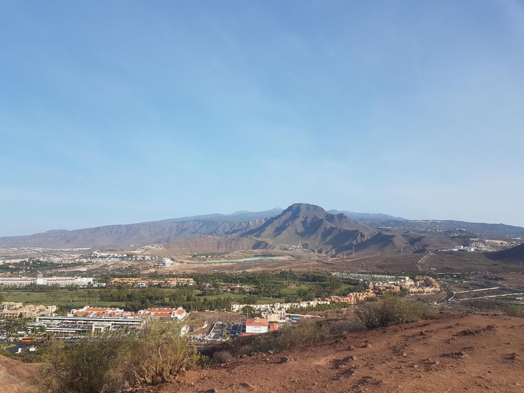 400mtr, Of Mountain With Spectacular Surround View 200mtr Лос Кристианос